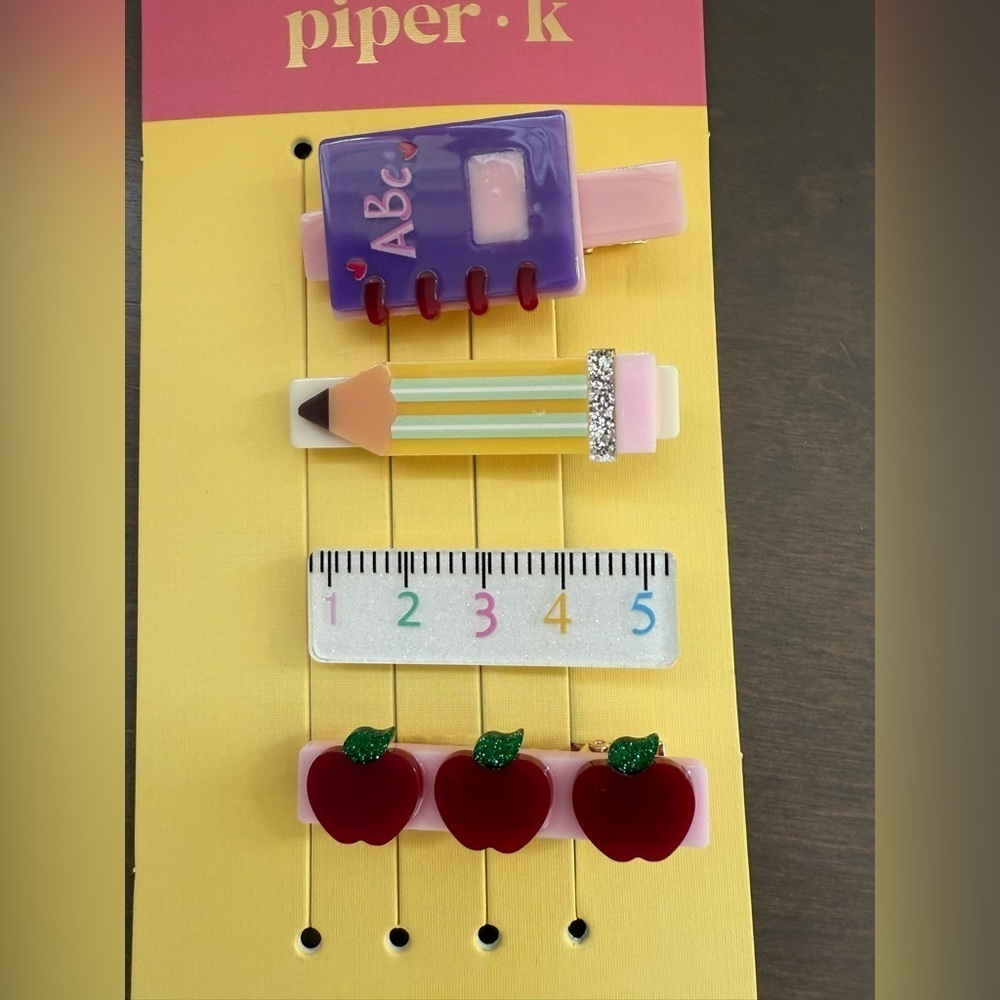 NWT • Viral Piper Kids 4 Piece Hair Clip Set - Picture 2 of 3